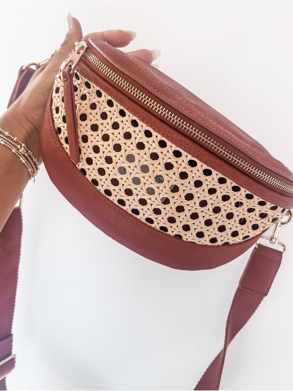 Universal Thread Brown Rattan Woven Boho Crossbody Belt Bag - Picture 4 of 5